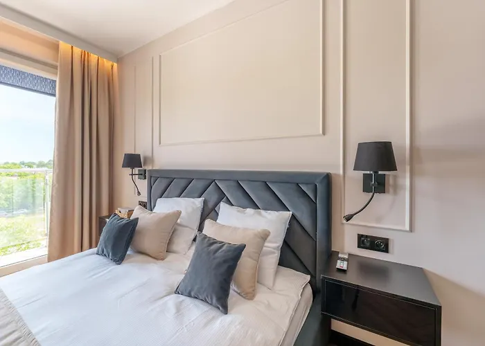 Lighthouse - Reymonta Przy Deptaku * Колобжег